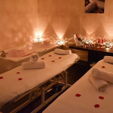 Апартаменты Imperial Park Unitursa *