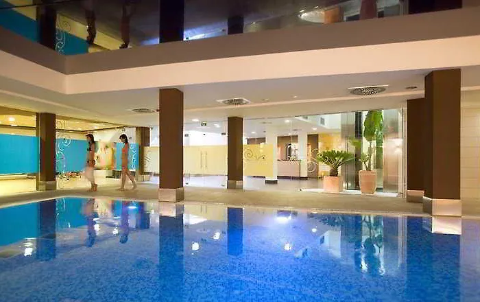 Imperial Park Unitursa * 칼페