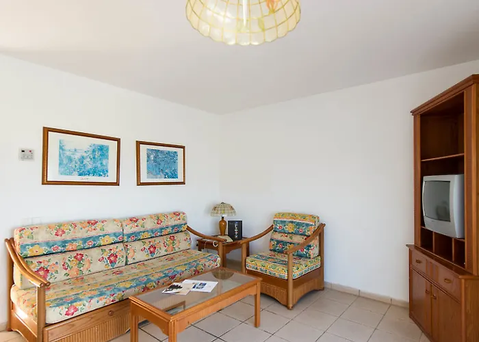 Imperial Park Unitursa 아파트 *